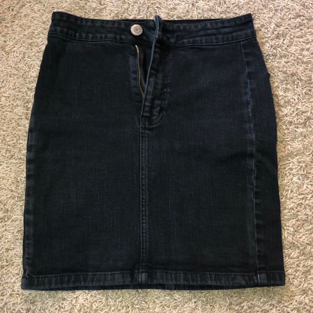 BLACK DENIM PENCIL SKIRT AMERICAN EAGLE